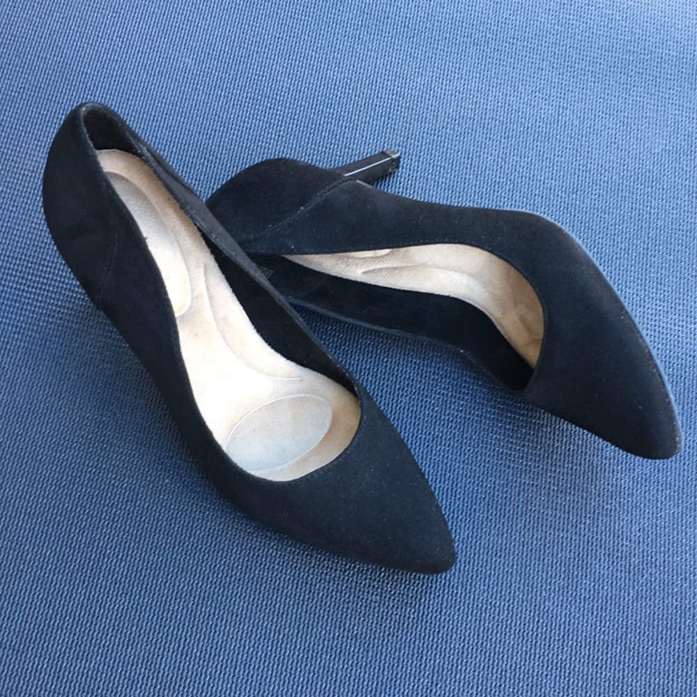 Gloria Vanderbilt Black Heels Pointed toe